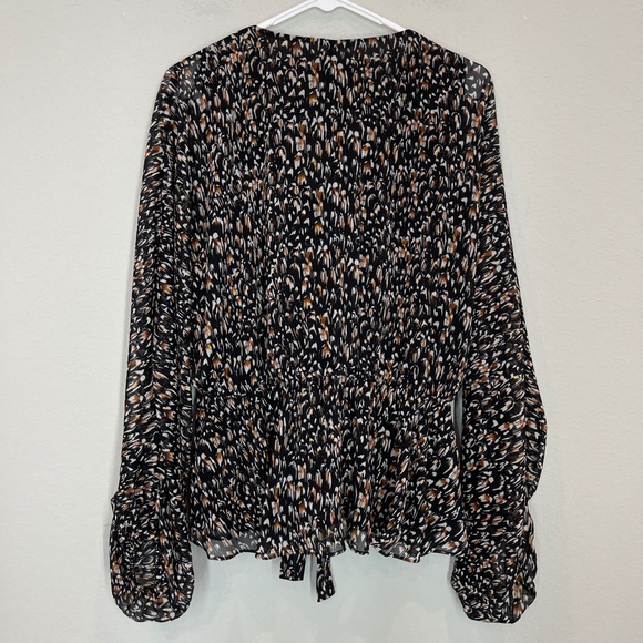 Express Black and Brown Patterned Blouse - Picture 7 of 12